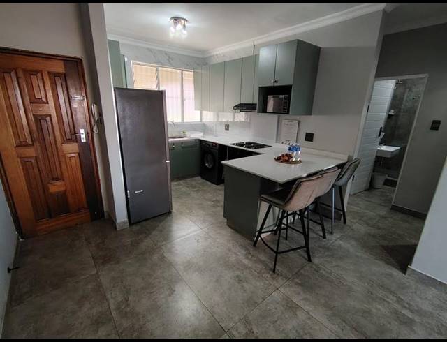 2 BEDROOM APARTMENT FOR SALE IN UMHLANGA CENTRAL